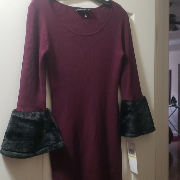 Nina Leonard wine with black dress - Picture 5 of 7